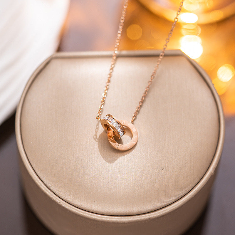 Wholesale New Stylish Roman Necklace with Rose Gold Plated Collarbone Chain